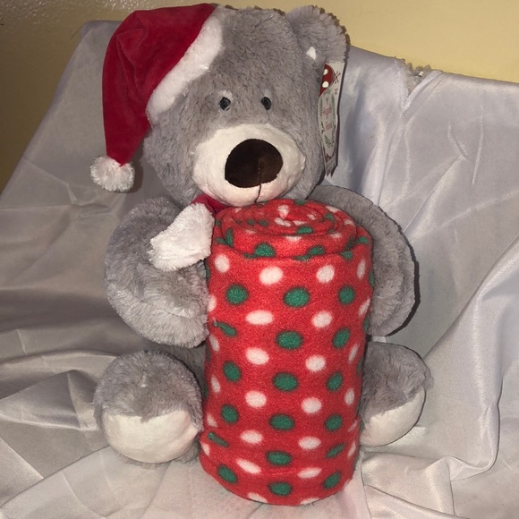 Silver one Huggable Friends with fleece throw - Picture 1 of 6